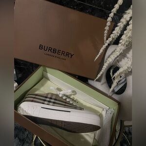 Burberry Jack Check Low Top Sneakers